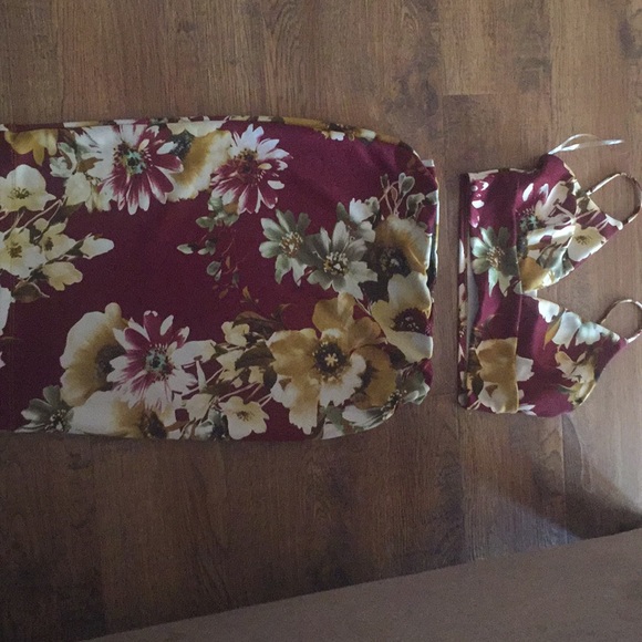 Clothes - Picture 2 of 5